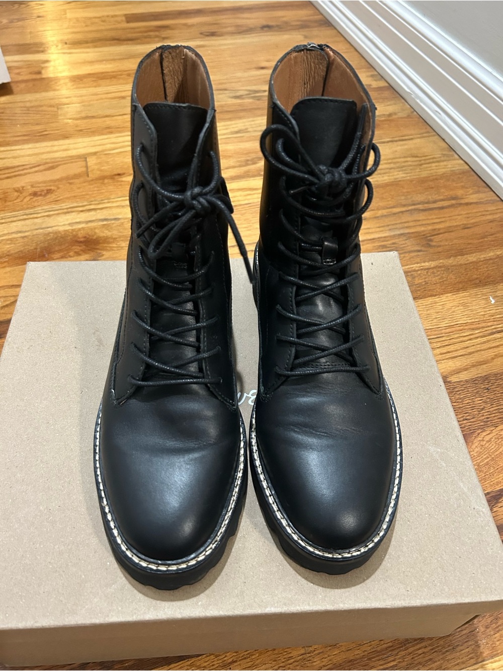 Madewell Black Leather Lace-Up Ankle Boots and zipper back.